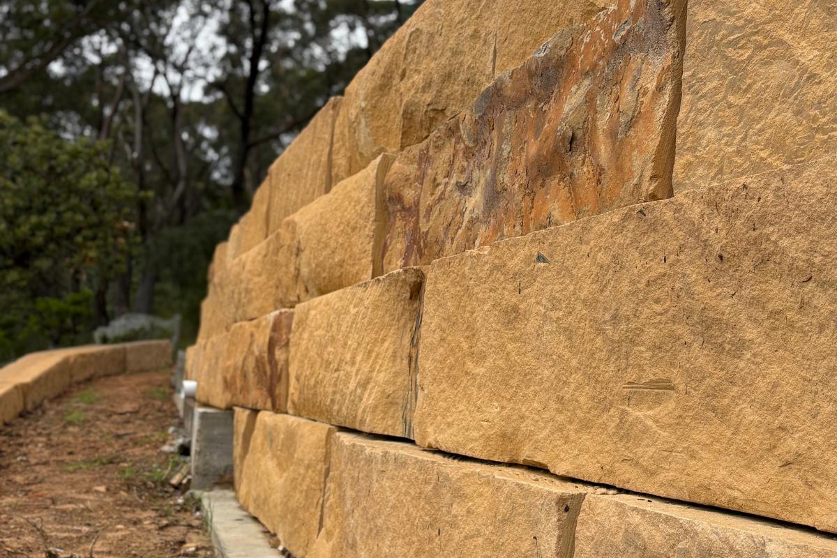 sandstone wall construction